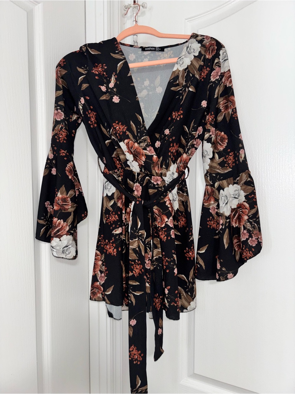 Boohoo Black Floral Wrap Tunic with Tie Belt